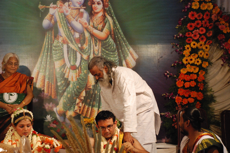 Vb ~ 11 ~ Arun/ Kamya With Narayanan  and Amma ~  Vaadhyaar