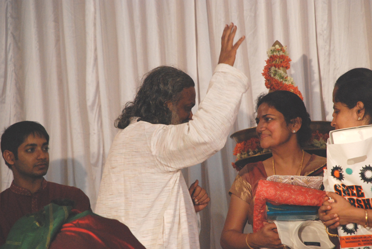 VB ~ 14 ~ Narayanan with sisters Rema & Prema  ~ 2